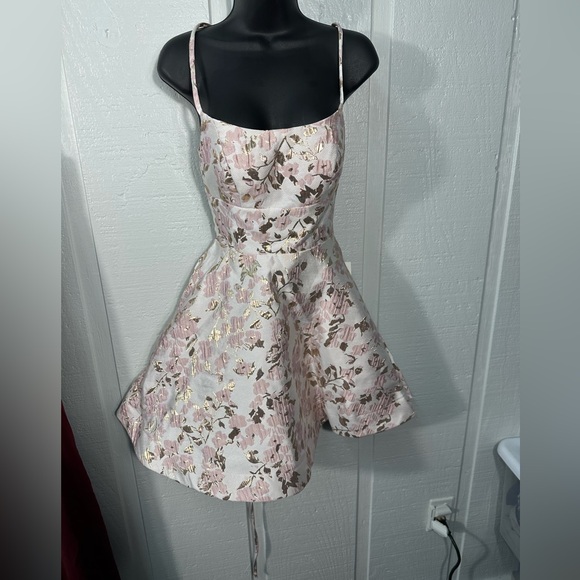 B Darlin Juniors' Lace-Up A-Line Spaghetti Strap Dress Size 3/4 NWOT - Picture 2 of 10